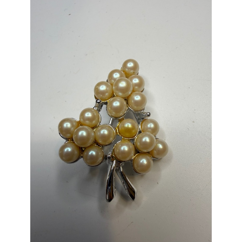 Silver Tone Faux Pearl Grape Cluster Brooch Pin Botanical Jewelry
